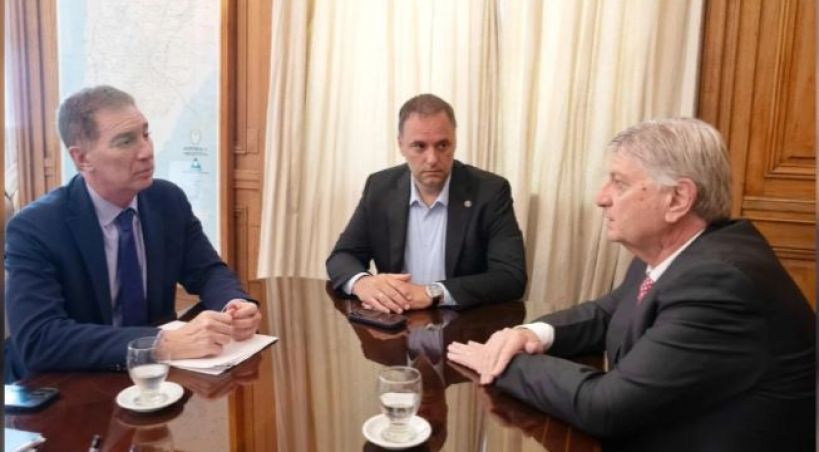 Ziliotto reclamó por la deuda de Nación y rechazó la Reforma Laboral tras la reunión con Adorni y Santilli