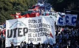Los movimientos sociales vuelven a las calles en reclamo de un salario social