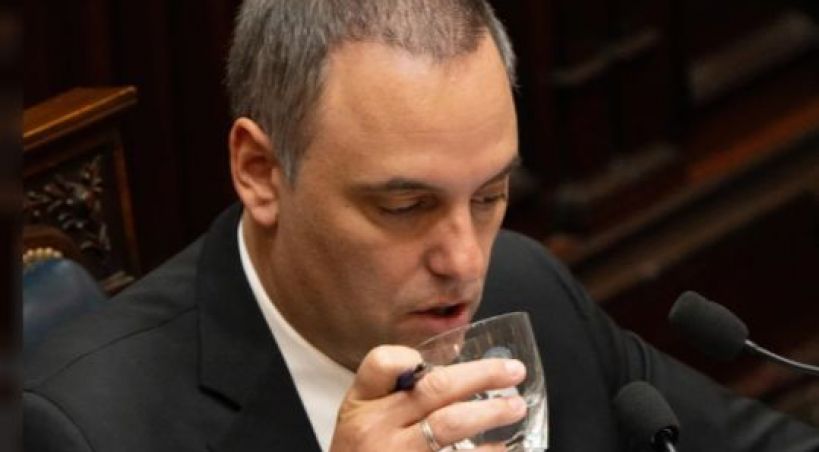 La oposición contra Adorni: &ldquo;O lo echan o lo sacamos nosotros&rdquo;