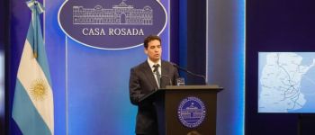 A contramano de la línea oficial, Ravier confirmó que Oria suplantó a Caputo al frente de la comunicación