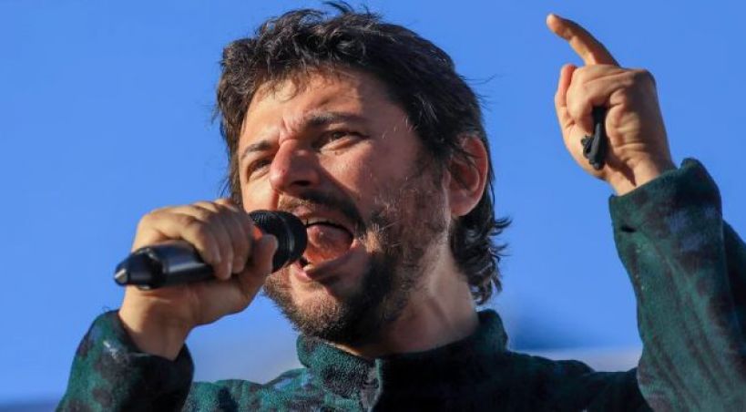 &ldquo;Todo lo que se haga contra el inglés invasor está bien&rdquo;: Grabois apoyó la medida de Milei
