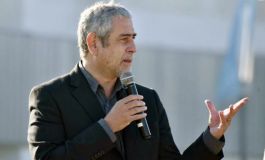 Ferraresi propuso eliminar las aplicaciones de apuestas online de los celulares